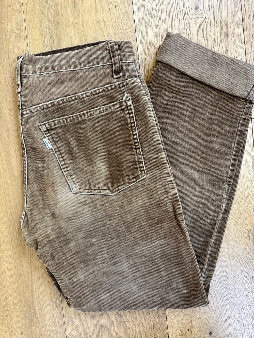 Vintage Levi’s Corduroy Straight Leg Pants in Brown